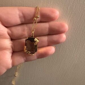 Elegant Gold and Brown Pendant Necklace